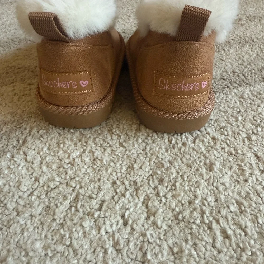 Skechers Tan and Pink Heart Boots Cozy Faux Fur Trim - Picture 3 of 4